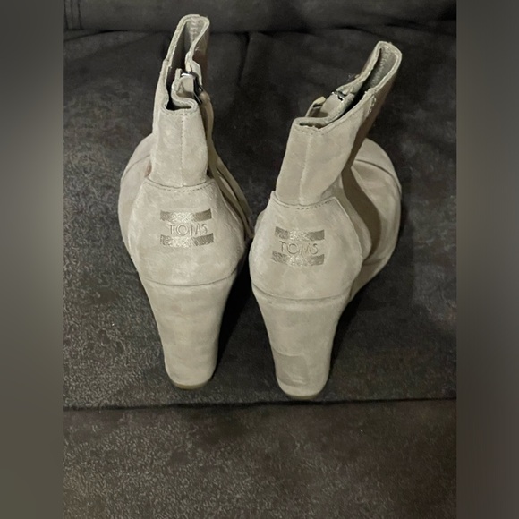 TOMS Booties - Picture 3 of 10